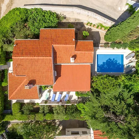 Villa Skalinada - Pool, Sea View & Private Path To Beach I Baska Voda-2